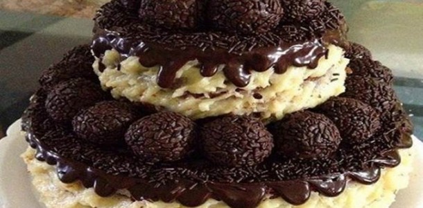 Bolo-de-Beijinho-e-Brigadeiro-595x419