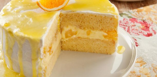 Bolo-de-laranja-e-recheio-simples-de-creme-610x300