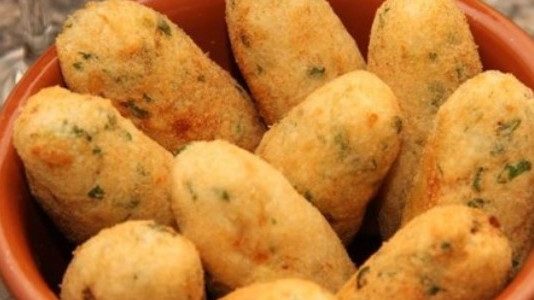 Bolinho-de-Mandioca-com-Atum-1