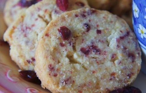 Receita-de-Biscoito-de-Manteiga-e-Cranberries-960x539-610x300