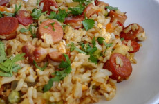 Arroz-Temperado-Recheado-Com-Azeitona-Ovo-e-Salsicha-Delicia-1-1