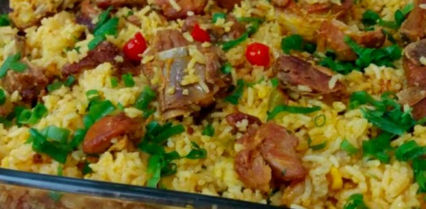 Arroz-caipira-com-costelinha-de-porco-uma-receita-deliciosa-que-aprendi-no-sitio-da-minha-vo-2