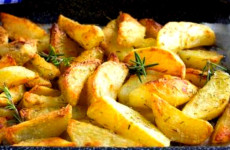 Batata-assada-no-forno-super-crocante-feito-para-voce-se-deliciar-1