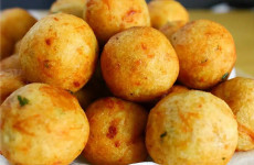 Bolinho-de-batata-com-frango-igual-de-restaurante-uma-delicia-pra-fazer-na-sua-casa-1