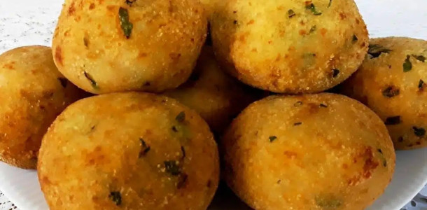 Bolinho-de-batata-do-sitio-uma-delicia-muito-pratica-de-fazer-receita-que-minha-avo-fazia-1