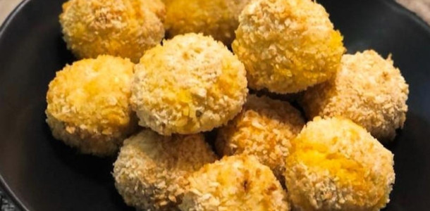 Bolinho-de-frango-cremoso-sem-massa-o-melhor-petisco-para-receber-os-amigos-1