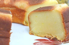 Bolo-de-leite-um-bolo-tao-cremoso-que-parece-ate-um-pudim-porem-simples-e-delicioso-1