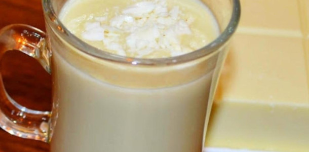 Chocolate-quente-branco-cremoso-perfeita-pra-aquecer-e-adocicar-os-dias-frios-1-1