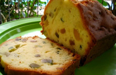 Essa-receita-de-bolo-de-natal-um-bolo-amanteigado-com-frutas-cristalizadas-uma-maravilha-da-primeira-a-ultima-fatia-1