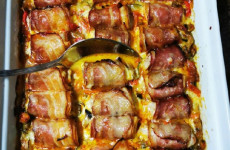 Esse-frango-com-queijo-e-bacon-juntos-na-mesma-receita-e-tudo-o-que-eu-poderia-querer-para-o-almoco-1
