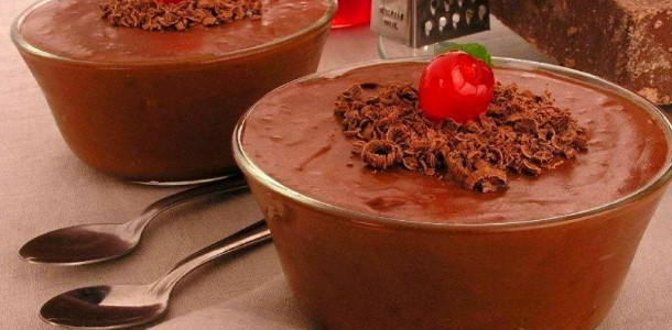 Mousse-floresta-negra-com-chocolate-meio-amargo-podera-fazer-agora-mesmo-1