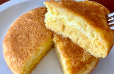 Pao-de-cuscuz-de-frigideira-simples-e-pratico.-Um-lanche-perfeito-1