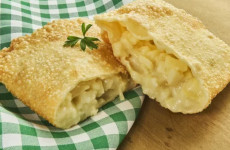 Pastel-de-palmito-cremoso-vai-ganhar-seu-coracao-e-bem-pratico-de-fazer-1