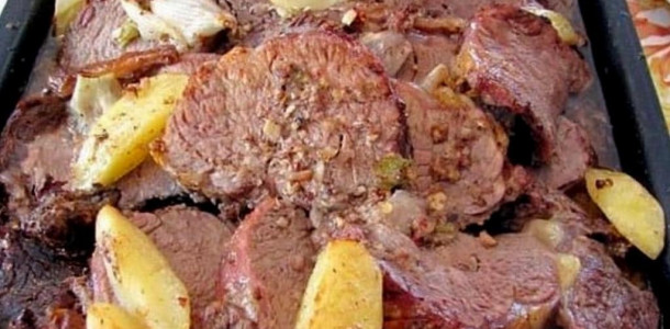 Picanha-de-forno-com-batatas-para-a-refeicao-da-familia-todos-ficarao-de-boca-aberta-1