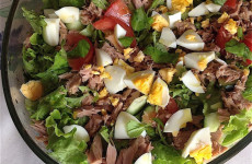 Salada-de-atum-com-ovo-para-sair-da-mesmice-faca-essa-salada-diferente-e-deliciosa-1