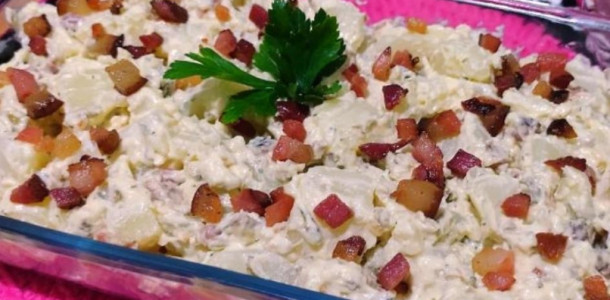 Salada-de-batata-com-bacon-fica-divina-para-impressionar-a-sogrinha-11