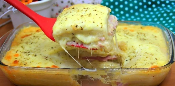 Torta-cremosa-de-batata-recheada-com-presunto-e-queijo-muito-saborosa-1