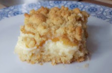 Torta-de-maca-cremosa-com-farofa-doce-uma-delicia-que-e-a-cara-da-pascoa-1