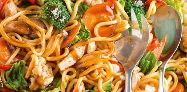 Yakisoba-original-simples-e-descomplicada-de-preparar-o-melhor-macarrao-oriental-1