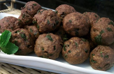 bolinho-de-carne-com-hortela-facil-1024x683-1-1