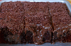 bolo-de-chocolate-rapido-receita-toda-hora-1024x683-1-1