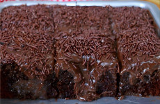 bolo-de-chocolate-rapido-receita-toda-hora-1024x683-3-1