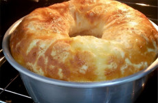 bolo-pao-de-queijo-1024x683-3-1