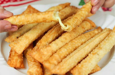 cigarrete-de-queijo-com-2-ingredientes-receita-toda-hora-1024x682-1-1