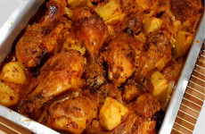 coxa-e-sobrecoxa-de-frango-com-batatas-1024x683-1-1