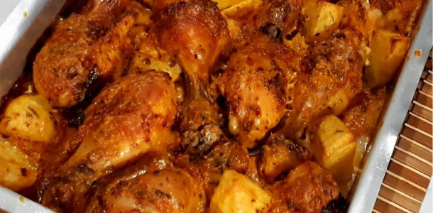 coxa-e-sobrecoxa-de-frango-com-batatas-1024x683-1-1