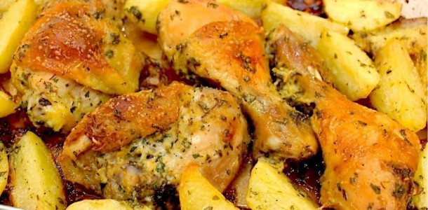 frango-assado-com-batatas-no-forno-1024x683-1-1