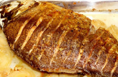 peixe-assado-no-forno-inteiro-receita-toda-hora-1024x688-1-1