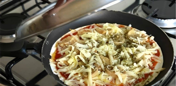 pizza-de-frigideira-1024x683-1-1