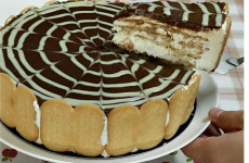 torta-alema-tradicional-com-manteiga-e-sem-chantilly-receita-toda-hora-1024x683-1-1