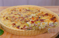 quiche-de-bacon-com-alho-poro-e-queijo-07-0911