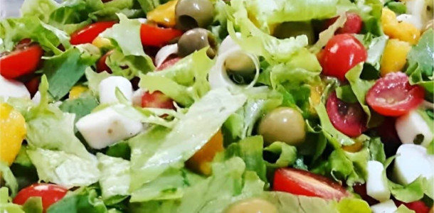 salada-tropical-facil-receita-toda-hora-1024x683