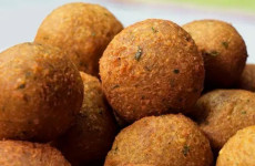 Falafel-de-grao-de-bico-a-receita-arabe-que-os-veganos-mais-adoram